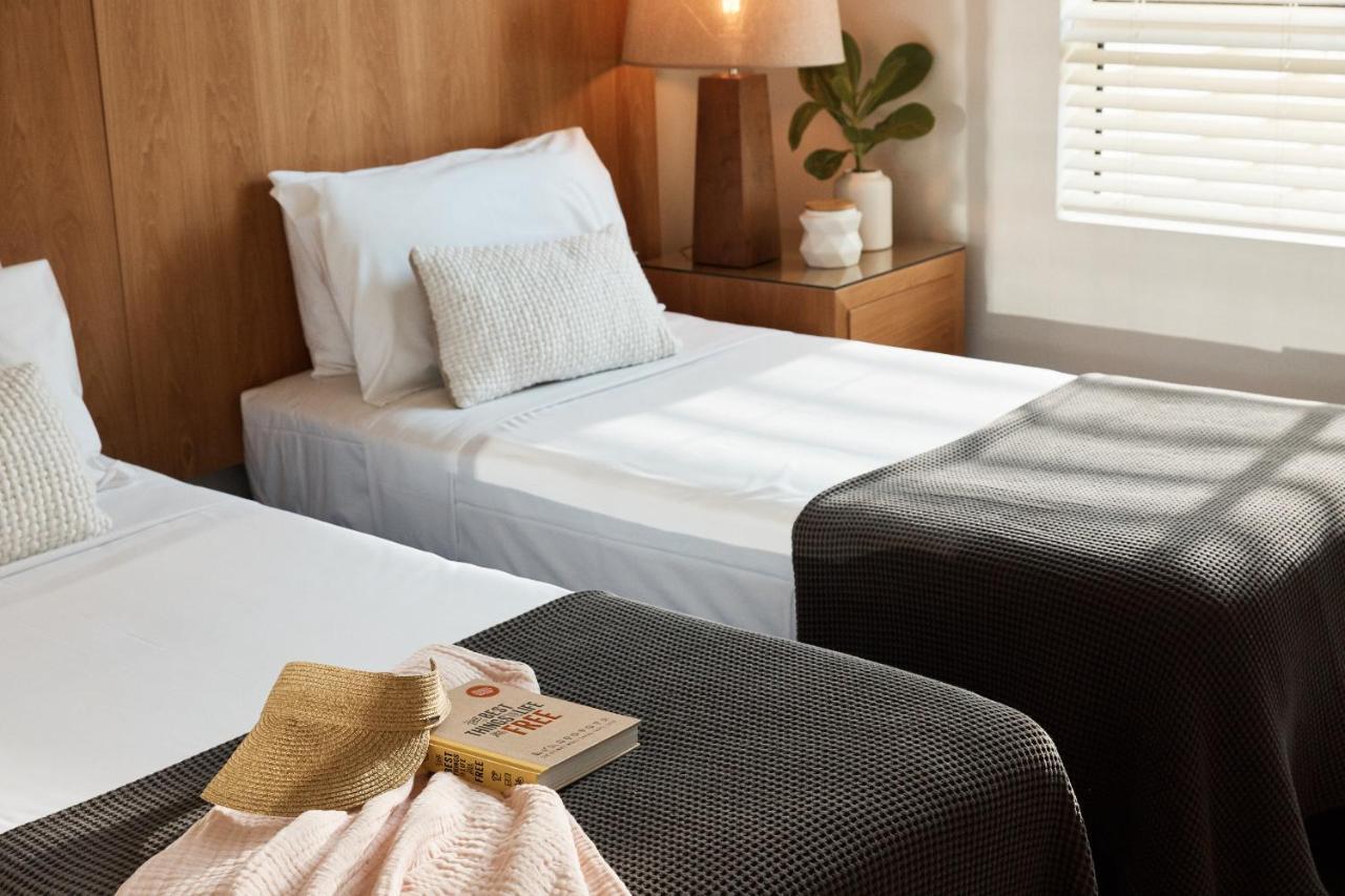 Sea Change Beachfront 5*